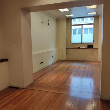Oficina de 980 m2 en Alquiler- Microcentro
