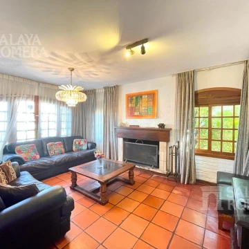 Venta Casa - 3 dormitorios 3 baños   Casa de invitados -  Punta Del Este - Solanas REF:2459230