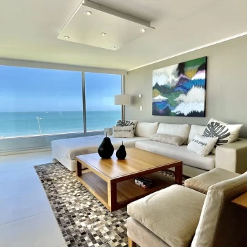 Venta Penthouse Edificio Lumiere Playa Mansa - Parada 28 - Frente al Mar