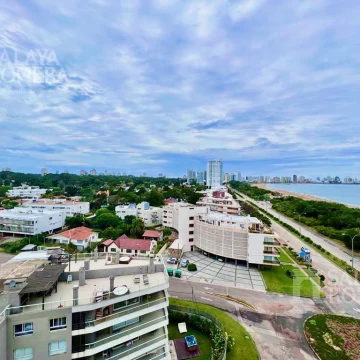 VENTA: APARTAMENTO 1 DORMITORIO  PRIMERA LINEA MANSA PUNTA DEL ESTE  REF:3963920