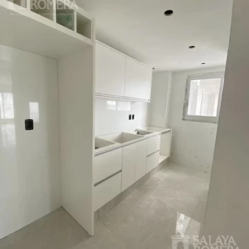 VENTA: 2 DORMITORIOS   3 BAÑOS A ESTRENAR PLAYA MANSA PUNTA DEL ESTE REF:3971218