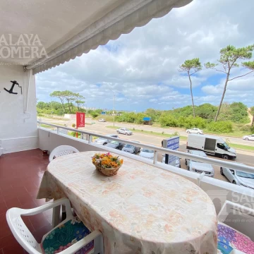 VENTA: APARTAMENTO 1 DORMITORIO  PRIMERA LINEA MANSA PUNTA DEL ESTE  REF:3963920