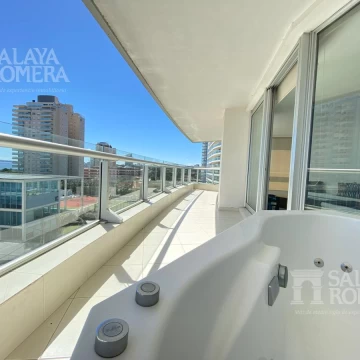 VENTA 3 DORMITORIOS EN SUITE PLAYA MANSA PUNTA DEL ESTE