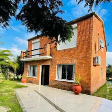 Venta , casa , 3 dormitorios y dependencia , La barra , Punta del este SHO4291412.
