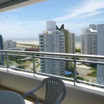VENTA: 3 DORMITORIOS EXCELENTE UBICACION  PUNTA DEL ESTE