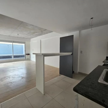 Venta Departamento   Loft  65m2  Zona Pichincha  Amplio .  Con PATIO   A ESTRENAR    Rosario