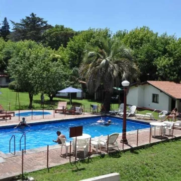 Hotel 9 hab. 2*