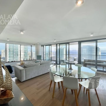 Venta Departamento -  3 Dormitorios en Suite   Toilette -  Playa Mansa - REF: 4417943