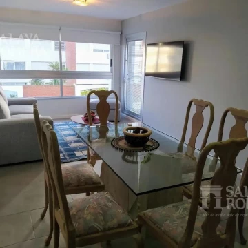 Venta: Departamento de 1 Dormitorio y Medio – Playa Mansa, Punta del Este