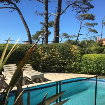 VENTA Y ALQUILER TEMPORAL: 5 DORMITORIOS   DEPENDENCIA HERMOSA CASA MONTOYA LA BARRA PUNTA DEL ESTE