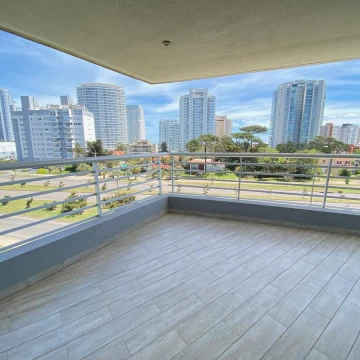 VENTA:  2 DORMITORIOS EN TORRE DE CATEGORÍA  CON EXCELENTES SERVICIOS