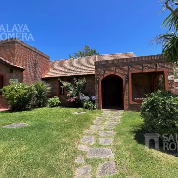 Venata Casa 3 dormitorios, Zonna Colegios, Punta del Este