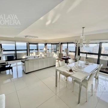 Venta inmejorable duplex 5 dormitorios + dependencia - Punta del este - Peninsula