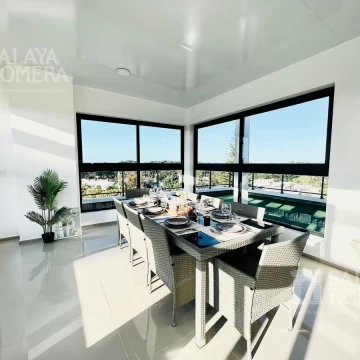 VENTA: 2 DORMITORIOS  Y MEDIO A ESTRENAR EXCELENTE UBICACIÓN PUNTA DEL ESTE