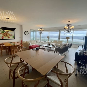 APARTAMENTO 3 DORMITORIOS PRIMERA LINEA PLAYA BRAVA PUNTA DEL ESTE