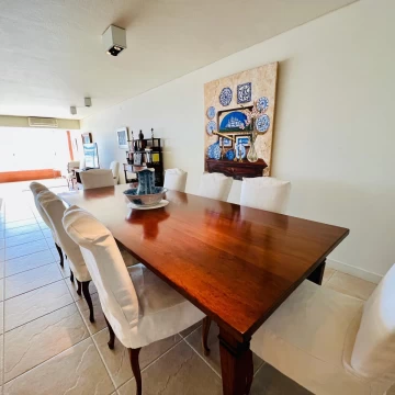 VENTA: APARTAMENTO 4 DORMITORIOS  EDIFICIO ESTRELLA DE MAR PUNTA DEL ESTE