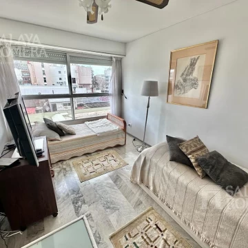Venta - Peninsula 1 dormitorio con garaje , Punta del Este ,  SAP5338122