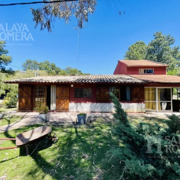 VENTA - Casa en Piriapolis de 7 dormitorios y 4 baños SHO5462848