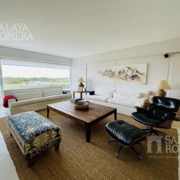 VENTA - Departamento de 3 dormitorios en suite mas servicio primera linea Playa Brava  SAP5498912