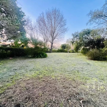 VENTA - Terreno de 3.500m2 en ciudad Maldonado. Permite PB   2PA