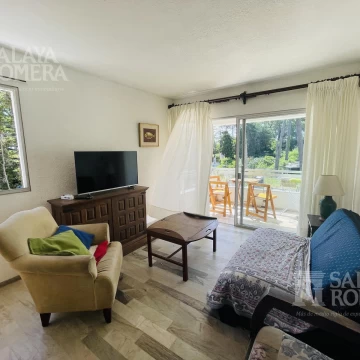 Venta - Depto de dos dormitorios y dos baños en Roosevelt, Punta del Este SAP5808570