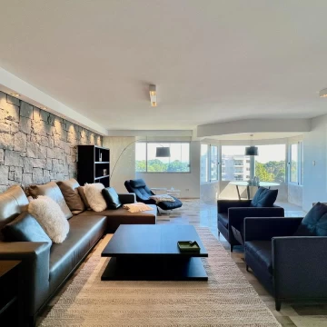 VENTA: 3 DORMITORIOS EN ROOSELVELT CENTER PUNTA DEL ESTE