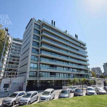 Departamento Semipiso con vista al rio en olivos Residencia de Lujo