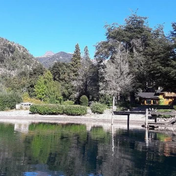 Casa con acceso al Lago Moreno en  Colonia Suiza - Bariloche
