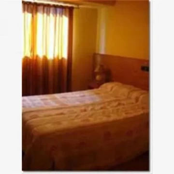 Hotel 50 hab. 2*