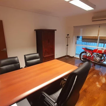 Venta de Oficina Moderna  en Tribunales