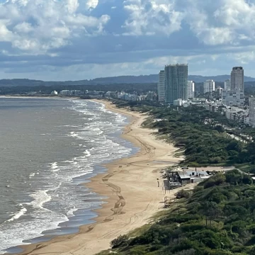Departamento en 1ra línea a Playa Mansa