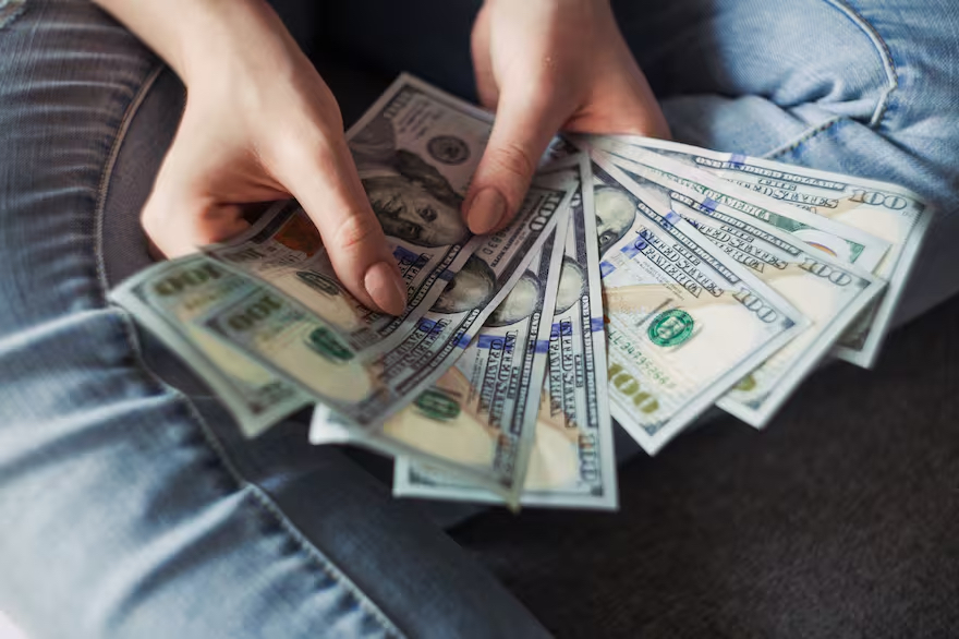 Créditos hipotecarios UVA: autorizan la compra de dólar MEP en el momento en que se firma la escritura