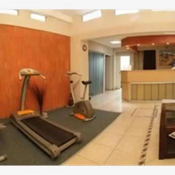 Hotel 32 Hab. 3*