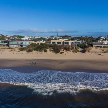 Casa en Primera línea del mar en playa brava de José Ignacio