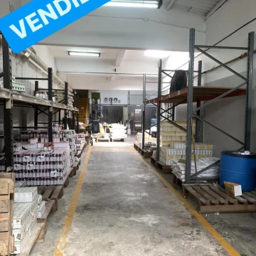 Depósito en  Munro a 30 mts de la Av Velez Sarsfield