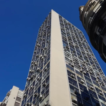 Oficina en Retiro - VISTA AL RIO - 113m2