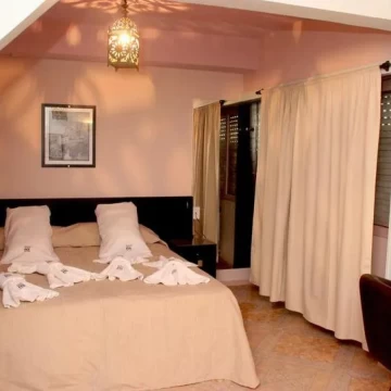 Hotel 31 hab. 3*