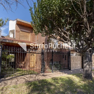 Venta Casa 5 ambientes en Villa Luzuriaga