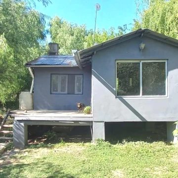 Casa en venta sobre lote de 1400 m2 - 1ra seccion de islas delta - Tigre