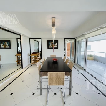 VENTA - Departamento de 3 dormitorios en suite mas servicio primera linea Playa Brava SAP5498756