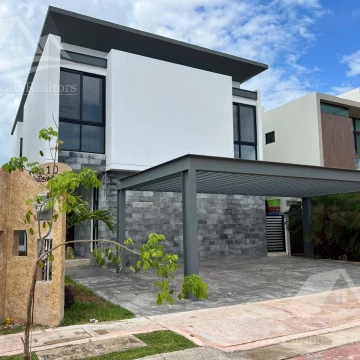 Casa en Venta Lagos del Sol Cancún