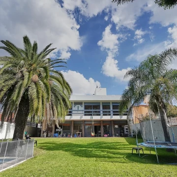 Casa en Venta en Villa Ballester - 5 Ambientes - Lote 1000 m2 - Piscina climatizada