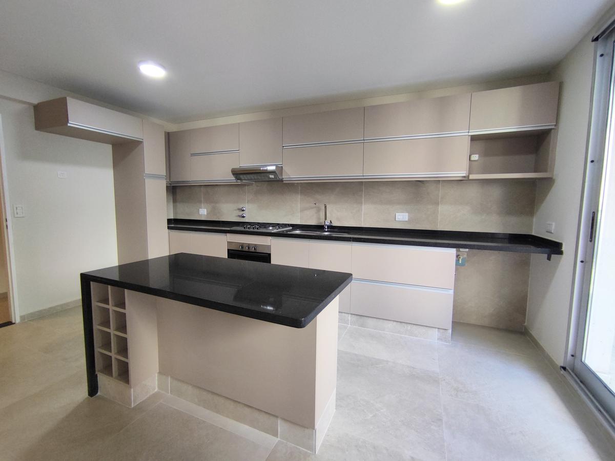 Departamento de 2 dormitorios en venta en Rosario