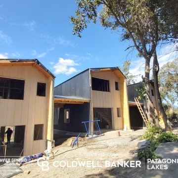 VENTA Casa 2 dormitorios Cochera cubierta UF 1 B° Norte, Villa La Angostura
