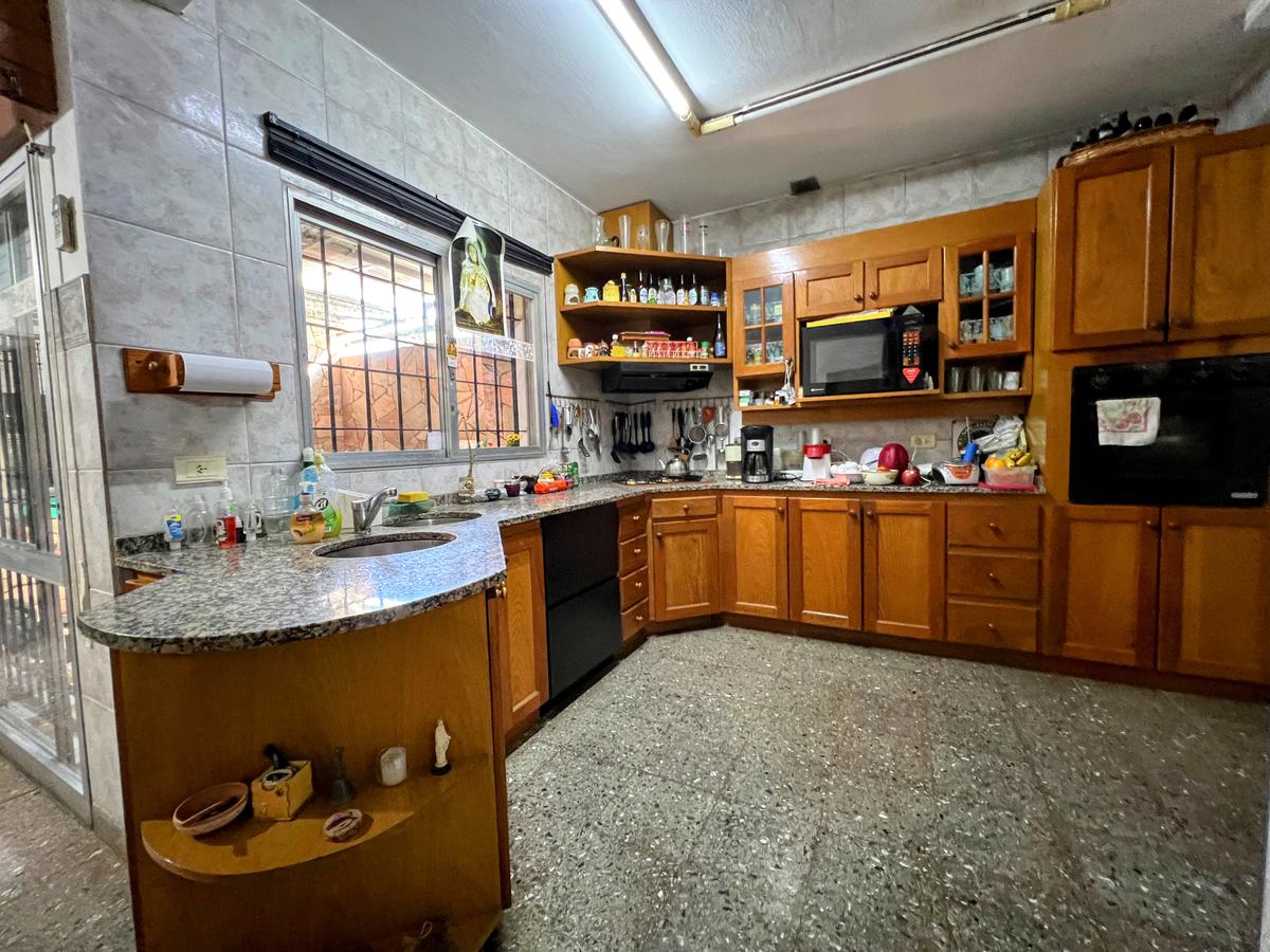 Casa de 4 dormitorios en venta en Rosario