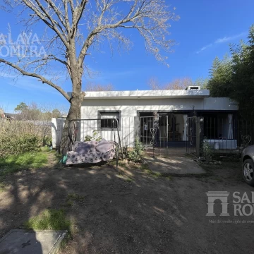 Venta en casa de 3 dormitorios en Lausana. 