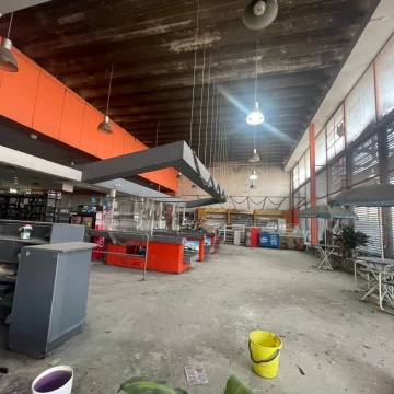 Local 1500m2 de planta libre ideal supermercado venta
