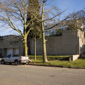 Venta Casa 10 amb sobre la Rambla de Colonia, Uruguay.