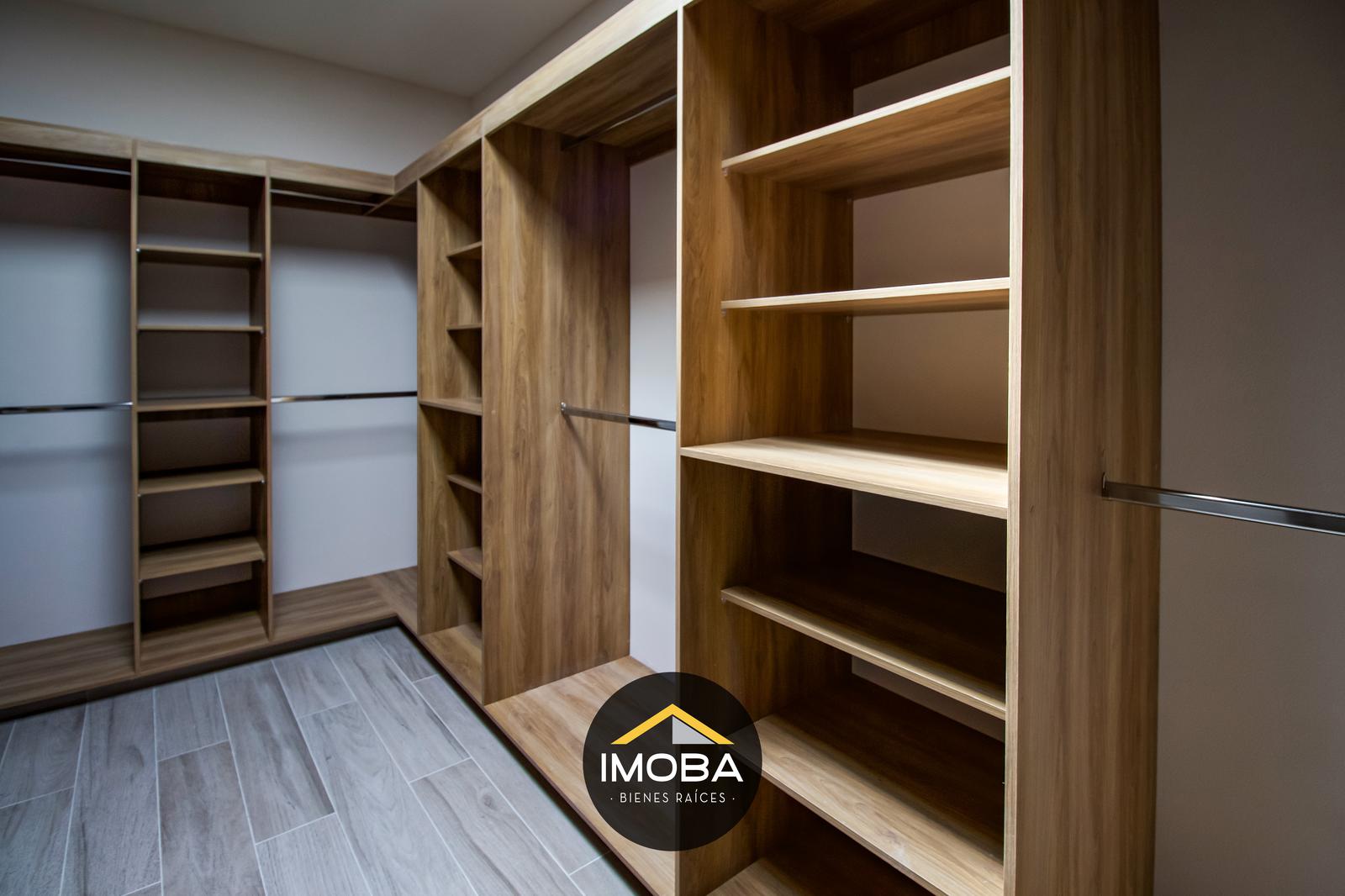 Vestidor Recámara Principal