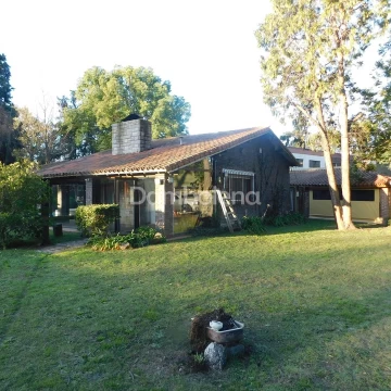 Casa Chalet  en Venta en La Reja, Moreno